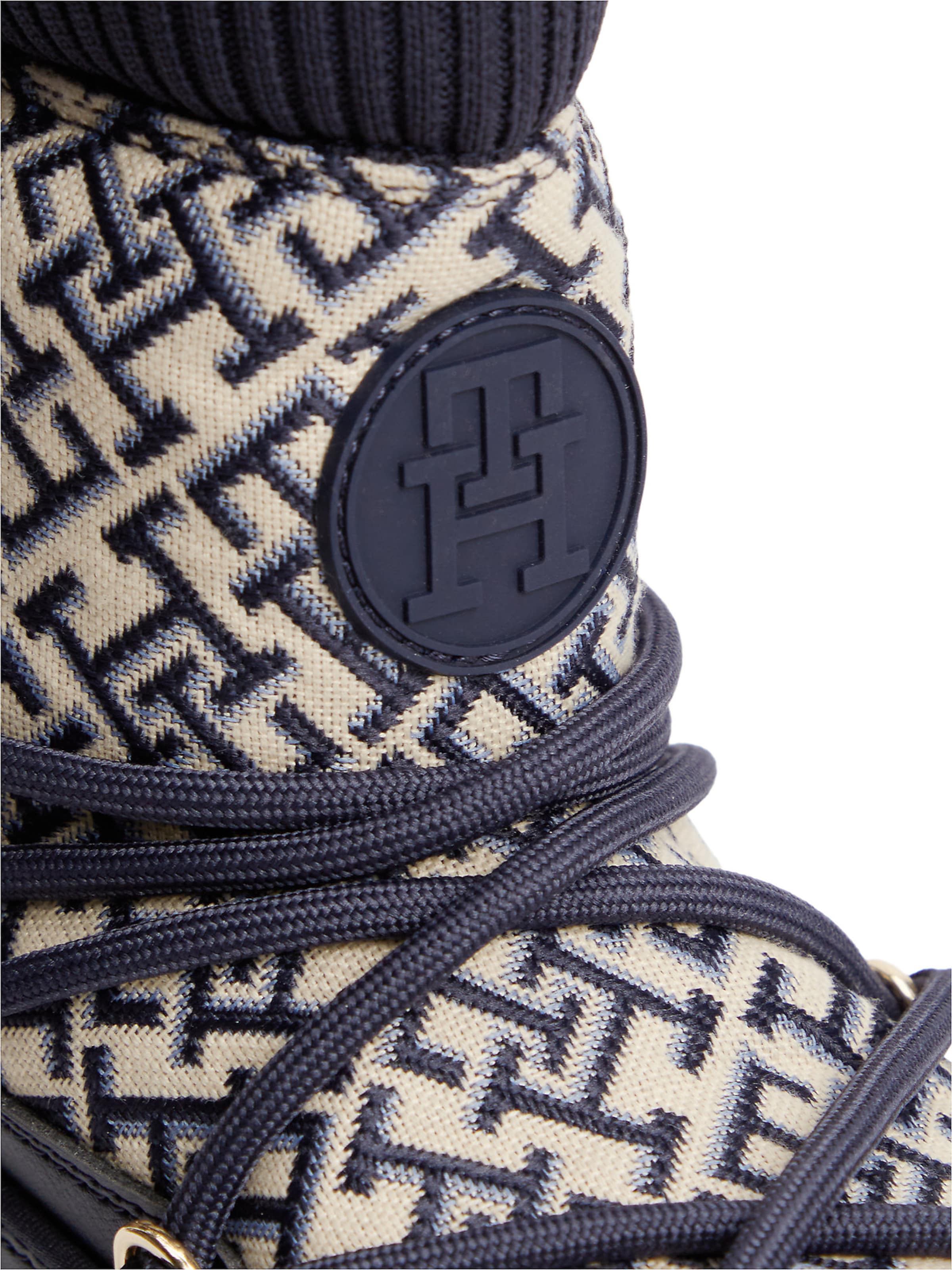 TOMMY HILFIGER Snowboots in Blau