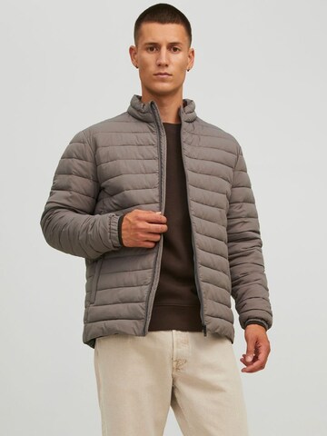 JACK & JONES - Chaqueta de entretiempo en gris: frente