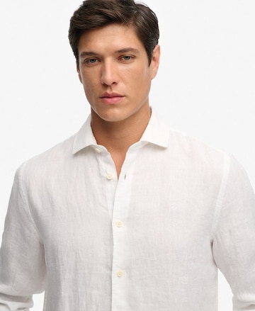 Coupe regular Chemise 'Riviera' Superdry & Co en blanc