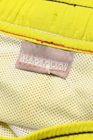 NAPAPIJRI Shorts in 38 in Green