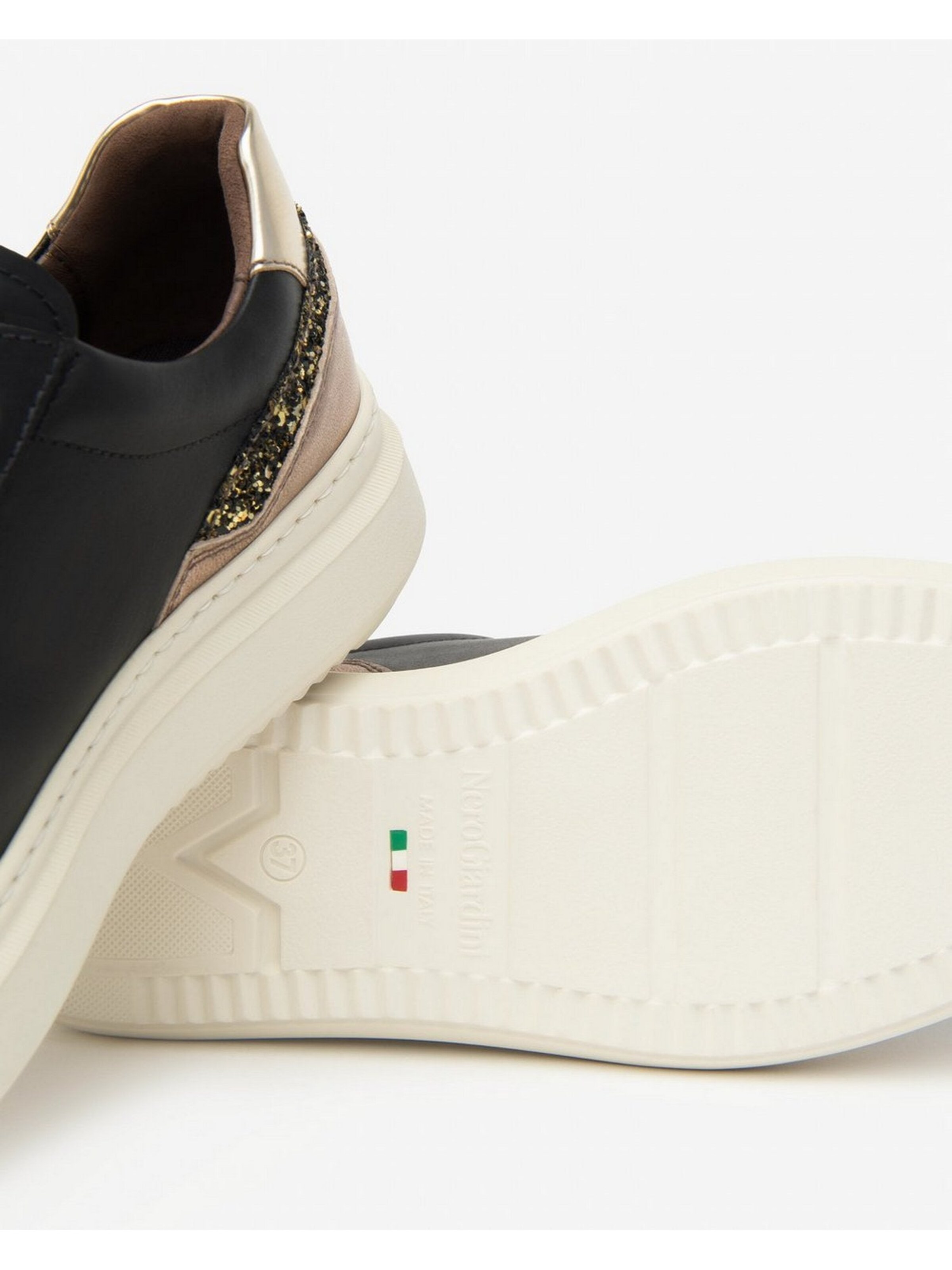 Scarpa stringata 'Bassa Donna - I514160D' di Nero Giardini in nero