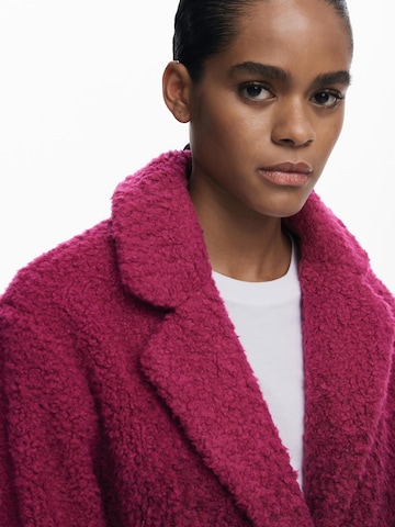 Manteau d’hiver Desigual en rouge
