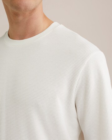 Tricou de la WE Fashion pe alb