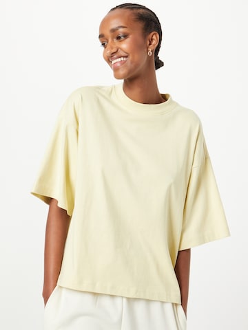 T-shirt Urban Classics en jaune : devant