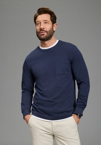 Man's World Shirt in Blue: front
