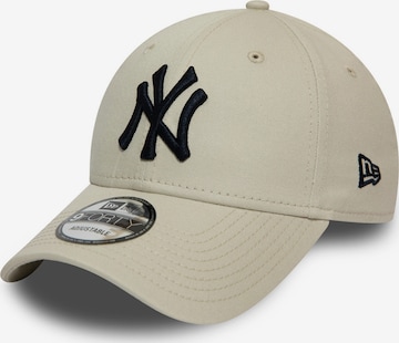 NEW ERA Cap 'League Essential 9Forty' in Beige: front