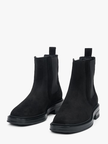 Estro Chelsea boots '09-3557' in Zwart