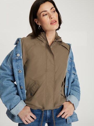 CROSS JEANS Between-Season Jacket in Green