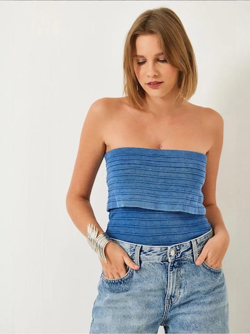 Tops en tricot Bianco Lucci en bleu