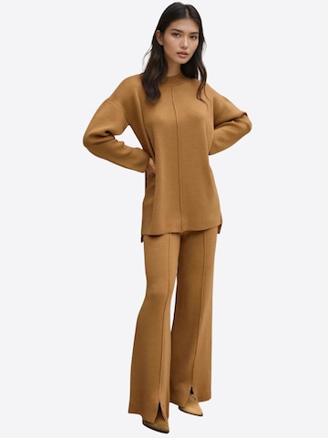 Hiccup Pantsuit in Brown: front