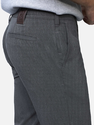Coupe slim Pantalon chino 'M5 Move 9-6196' MEYER en gris