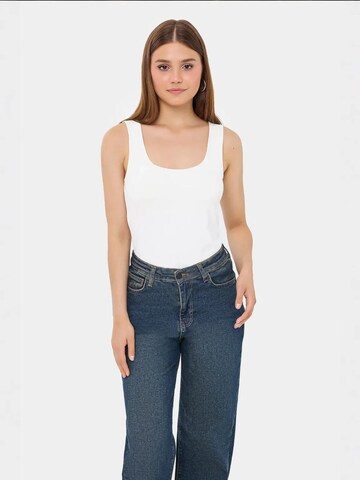 Top di Hiccup in bianco: frontale