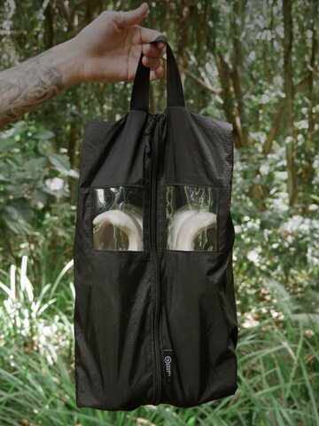 TRAVEL DUDE Matkakassi 'Schuhtaschen Set 2 Teilig aus recycelten Plastikflaschen, Schuhbeutel Organizer' värissä musta