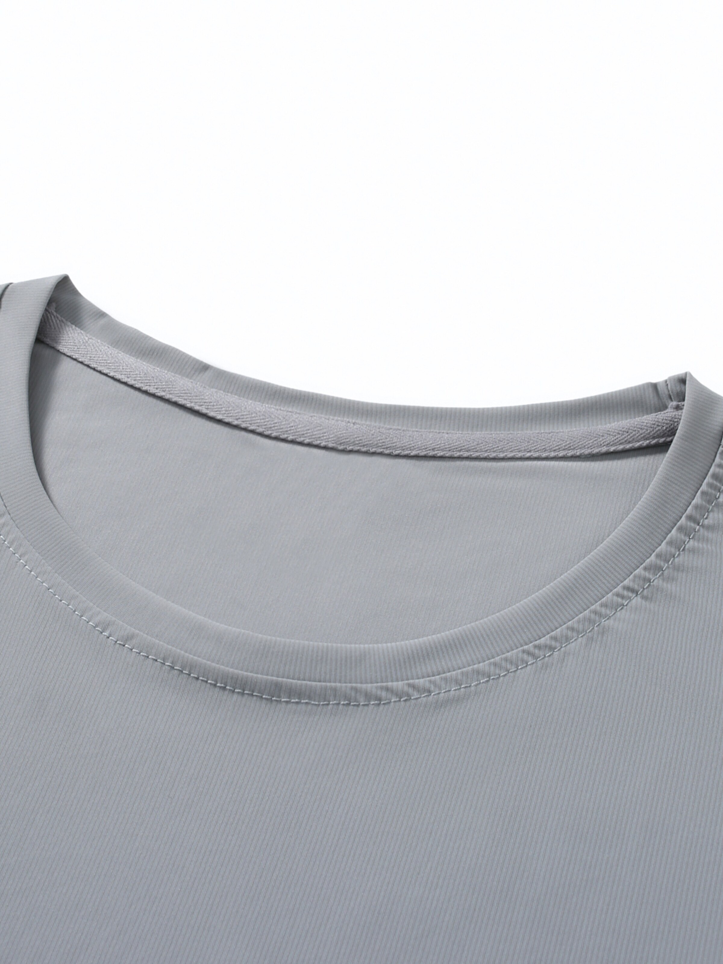 YOUTHUP Performance Shirt 'Hautluft' in Grey