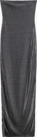 Bershka Klänning i svart: framsida