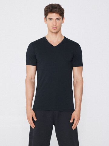 Tezenis Shirt in Black: front