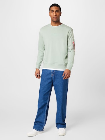 ALPHA INDUSTRIES Sweatshirt in Groen