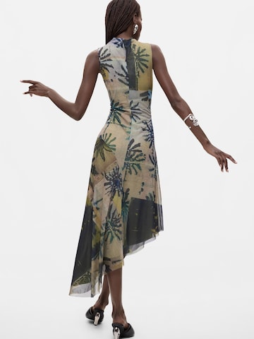 Rochie de la Desigual pe verde
