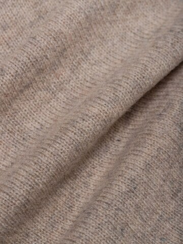 Marie Lund Sweater in Beige