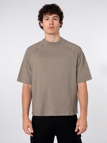 Sublevel Shirt in Brown: front