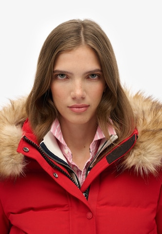 Veste d’hiver Superdry en rouge