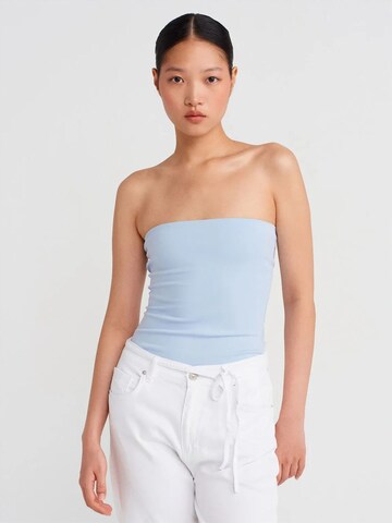 Top di Dilvin in blu: frontale