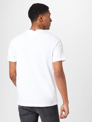 TOMMY HILFIGER - Camiseta en blanco