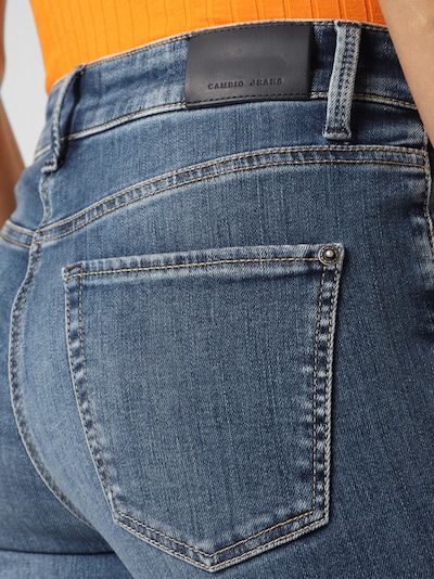 Cambio Jean 'Paris' en bleu denim, Vue avec produit