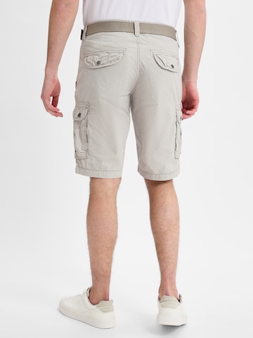 TIMEZONE Shorts 'TZMaguire' in Grau