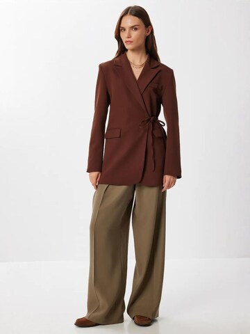 Happiness İstanbul Blazer in Brown