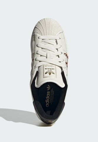ADIDAS ORIGINALS - Sapatilhas baixas 'Superstar II' em branco