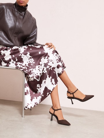 Friends Like These Дамски обувки на ток с отворена пета в кафяво