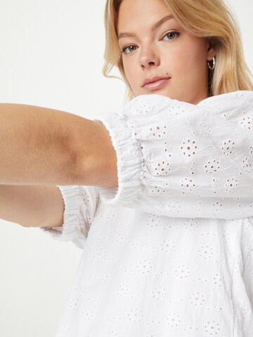 SISTERS POINT Blouse 'UBBY' in White