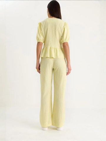 Bianco Lucci Pantsuit in Yellow