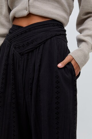 RAFFYA Regular Pants 'Farrah' in Black