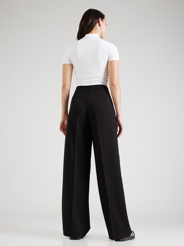 Wide leg Pantaloni cu dungă 'Barbine' de la MSCH COPENHAGEN pe negru