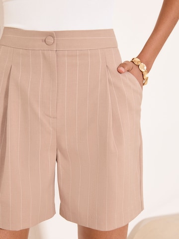 Lipsy - regular Pantalón plisado en rosa