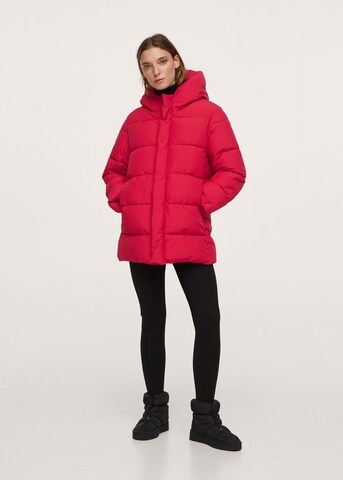Manteau d’hiver MANGO en rouge