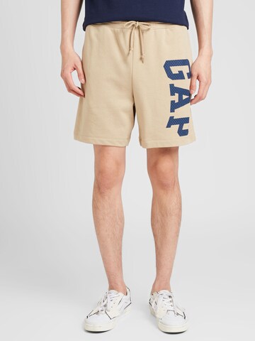 GAP Regular Shorts in Braun: predná strana