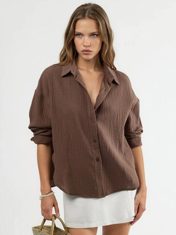 Busem Bluse in Braun: Vorderseite