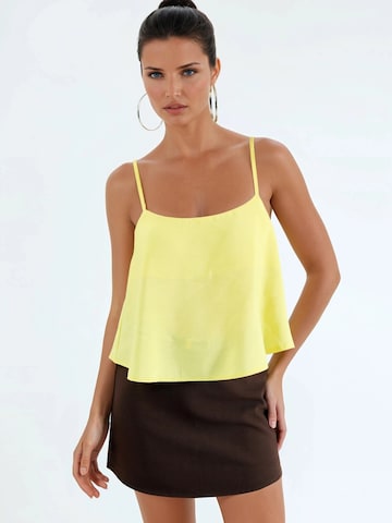 Busem - Top em amarelo: frente