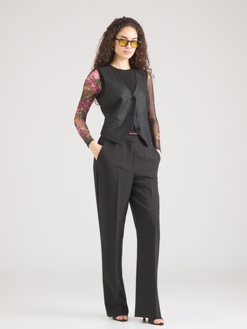 Peppercorn regular Παντελόνι με τσάκιση 'Gina' σε μαύρο