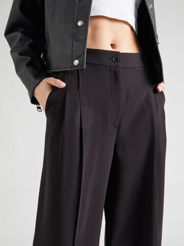 Regular Pantaloni cu dungă de la Calvin Klein pe negru