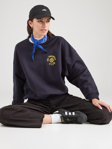 On Vacation Club Sweatshirt 'Cruise' in Blauw