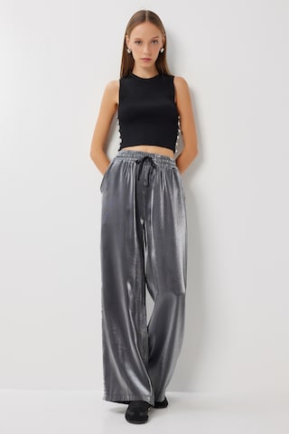 Happiness İstanbul Wide Leg Bukser i grå