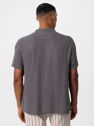 Fit confort Chemise Antioch en gris