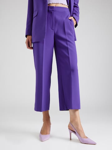 NÜMPH Regular Pleated Pants 'NURONJA' in Purple: front