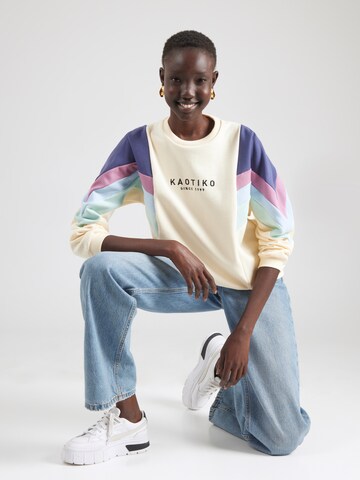 Felpa di Kaotiko in beige: frontale