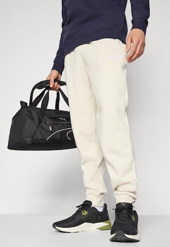 Regular Pantalon de sport 'ESS No. 1' PUMA en blanc