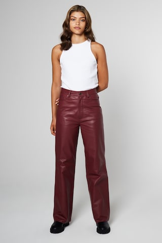 Aligne Loose fit Pants in Red